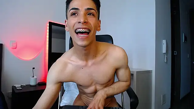 Snapshot of aodaboyyy chatting on January 2025 12:02:01 AM aodaboyyy online show from January 2025 12:02:01 AM