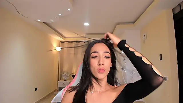 carleee winter online show from December 2024 04:09:02 AM