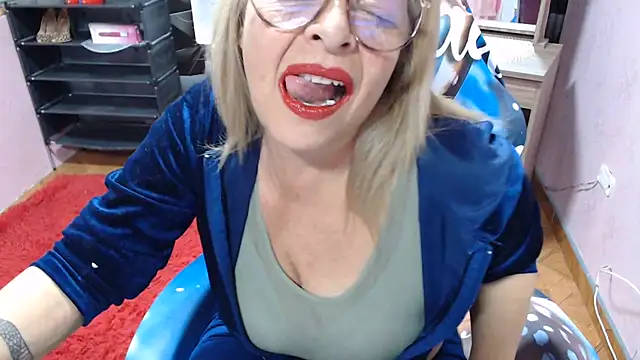 marinadenoche online show from June 2026 12:38:01 AM