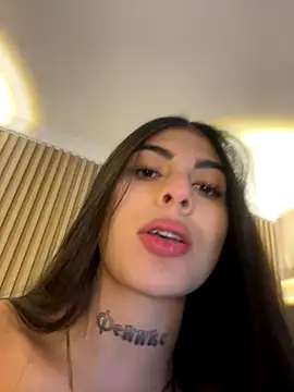 Snapshot of Sarasanders_4 chatting on October 2025 03:13:02 AM Sarasanders 4 online show from October 2025 03:13:02 AM
