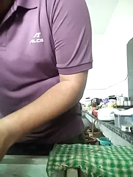 Snapshot of thebrownboi01 chatting on March 2026 02:05:02 AM thebrownboi01 online show from March 2026 02:05:02 AM