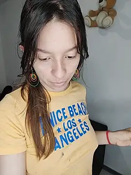 Snapshot of Isaandysex2428 chatting on December 2025 02:43:02 PM Isaandysex2428 online show from December 2025 02:43:02 PM