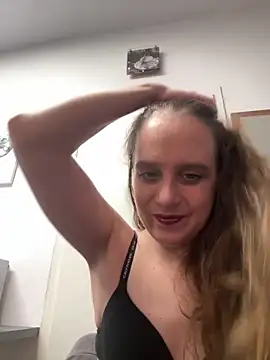 LadyChantale online show from April 2026 05:32:02 AM