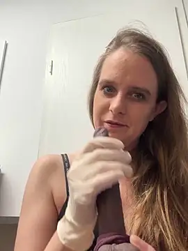 LadyChantale online show from April 2026 05:22:01 AM