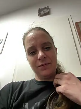 LadyChantale online show from May 2026 04:53:02 AM