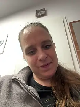 LadyChantale online show from May 2026 06:08:02 AM