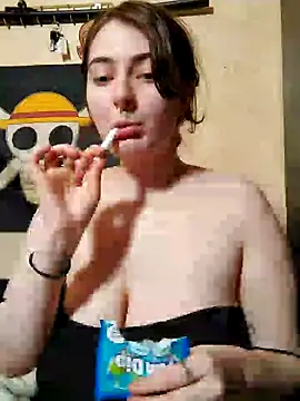 Snapshot of Snowbunnycake_131 chatting on January 2025 03:58:01 AM Snowbunnycake 131 online show from January 2025 03:58:01 AM