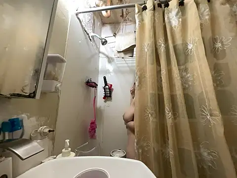 Snowbunnycake 131 online show from May 2026 12:12:01 PM