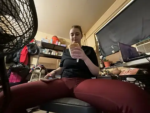 Snowbunnycake 131 online show from June 2026 06:10:01 PM