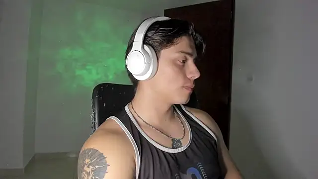 Giordano Russo online show from September 2025 04:05:01 AM