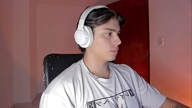 Giordano Russo online show from October 2025 04:46:01 AM