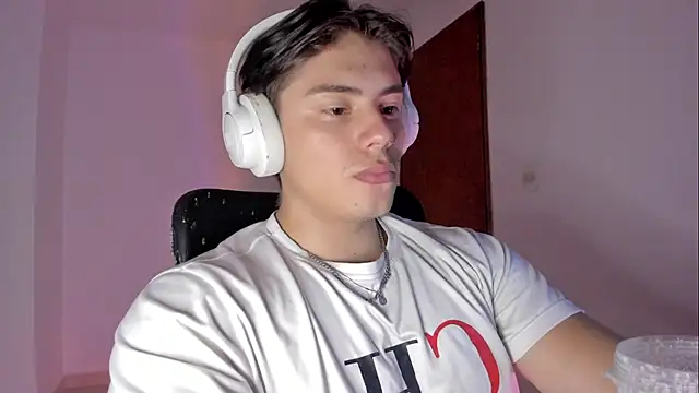 Snapshot of Giordano_Russo chatting on February 2026 09:22:01 PM Giordano Russo online show from February 2026 09:22:01 PM