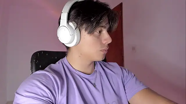 Snapshot of Giordano_Russo chatting on March 2026 08:59:02 PM Giordano Russo online show from March 2026 08:59:02 PM