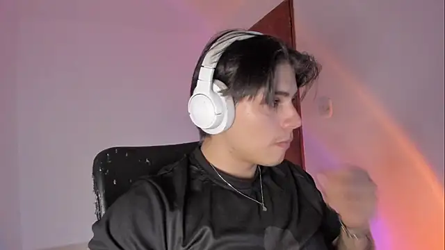 Snapshot of Giordano_Russo chatting on March 2026 03:22:02 AM Giordano Russo online show from March 2026 03:22:02 AM