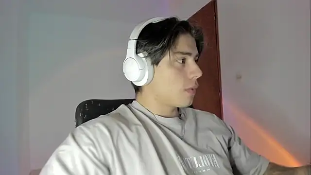 Snapshot of Giordano_Russo chatting on March 2026 06:13:02 PM Giordano Russo online show from March 2026 06:13:02 PM