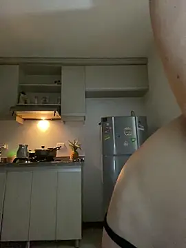 Snapshot of _Lunnaa_ chatting on March 2026 11:44:02 PM Lunnaa online show from March 2026 11:44:02 PM