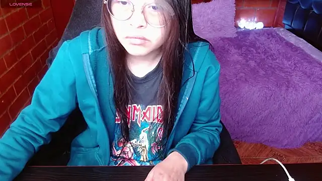 MidoriQuiinn online show from June 2026 04:09:02 PM