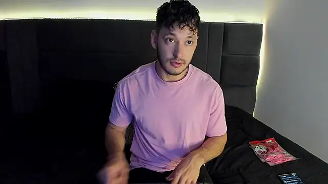 alejandro  2 online show from October 2025 02:37:01 PM