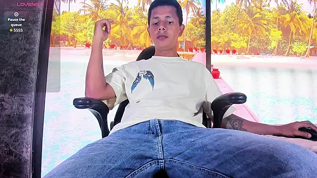 boy bigcock24cm online show from March 2026 02:50:01 PM