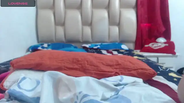 AmmyCollins online show from February 2026 09:27:02 PM