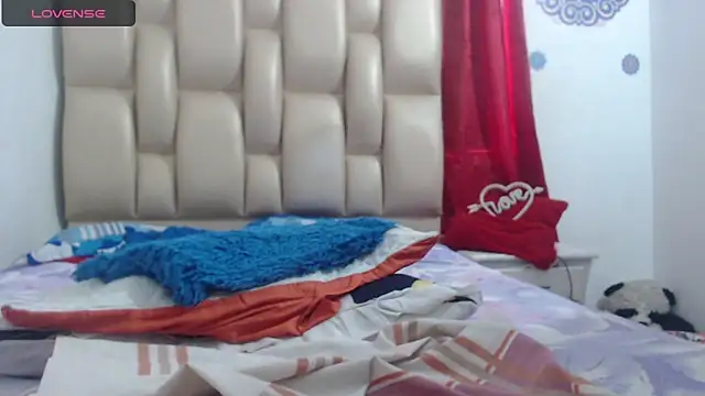 AmmyCollins online show from June 2026 09:50:01 PM