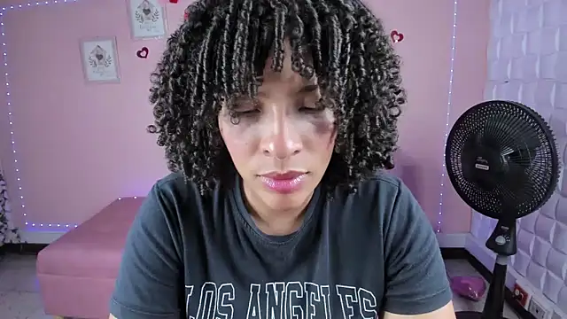 Snapshot of DannaBerry chatting on March 2025 03:29:01 PM DannaBerry online show from March 2025 03:29:01 PM