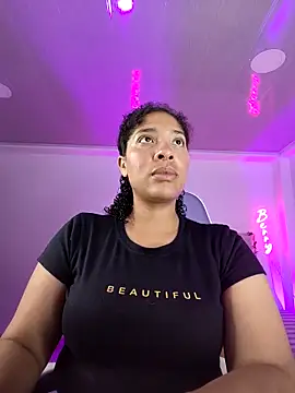 Snapshot of DannaBerry chatting on November 2025 03:11:01 PM DannaBerry online show from November 2025 03:11:01 PM