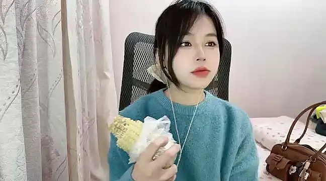 Snapshot of Butterfly--- chatting on December 2024 11:39:02 AM Butterfly--- online show from December 2024 11:39:02 AM