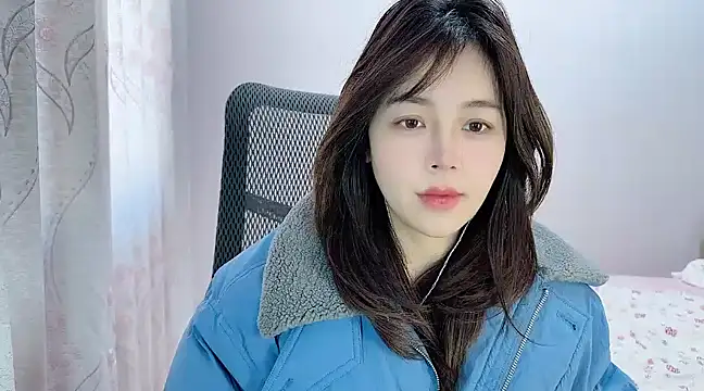 Snapshot of Butterfly--- chatting on December 2024 05:45:01 AM Butterfly--- online show from December 2024 05:45:01 AM