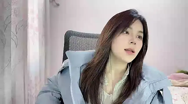 Snapshot of Butterfly--- chatting on December 2024 06:56:01 AM Butterfly--- online show from December 2024 06:56:01 AM