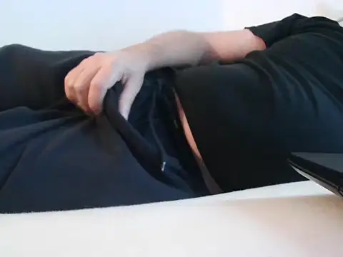 Snapshot of ScalicHat69 chatting on November 2025 07:25:02 AM ScalicHat69 online show from November 2025 07:25:02 AM