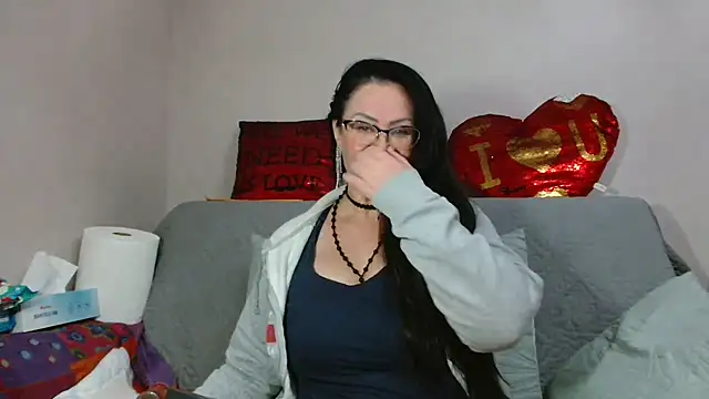 Snapshot of x__KHALEESI__x chatting on September 2025 08:14:01 PM x KHALEESI x online show from September 2025 08:14:01 PM