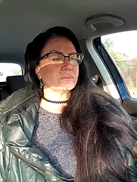 Snapshot of x__KHALEESI__x chatting on October 2025 05:54:02 AM x KHALEESI x online show from October 2025 05:54:02 AM