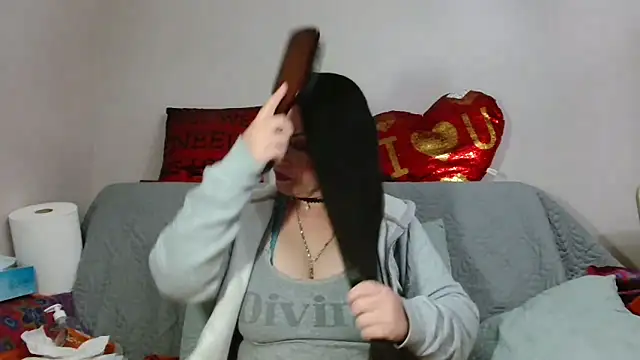 Snapshot of x__KHALEESI__x chatting on October 2025 06:41:02 PM x KHALEESI x online show from October 2025 06:41:02 PM