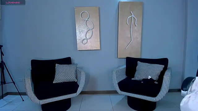NinaMichelle online show from May 2026 06:09:01 PM