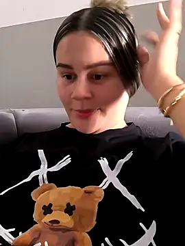 sweet lucia online show from January 2025 04:57:01 PM