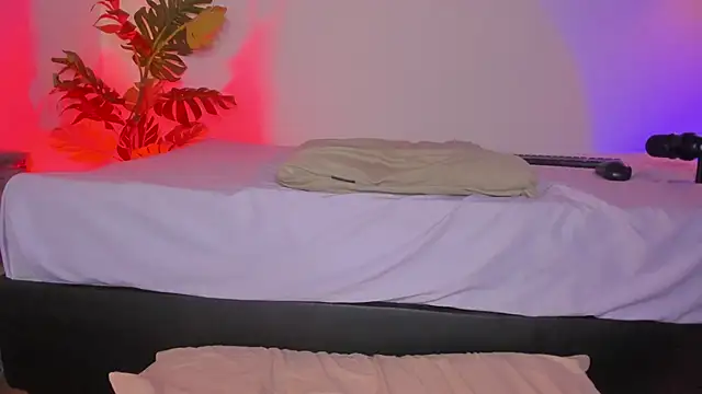 hot booty  online show from December 2025 11:03:02 PM