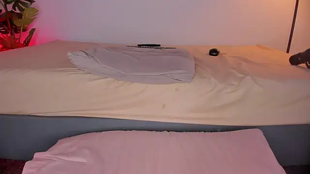 hot booty  online show from May 2026 09:08:02 PM