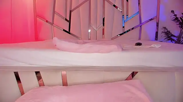hot booty  online show from June 2026 09:52:02 PM