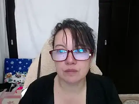 Snapshot of Sonialorens_ chatting on December 2024 04:16:02 PM Sonialorens online show from December 2024 04:16:02 PM