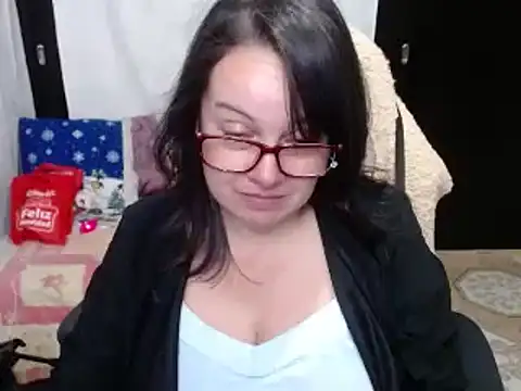 Snapshot of Sonialorens_ chatting on December 2024 10:34:02 PM Sonialorens online show from December 2024 10:34:02 PM