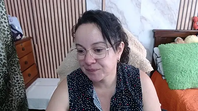Snapshot of Sonialorens_ chatting on September 2025 09:26:02 PM Sonialorens online show from September 2025 09:26:02 PM