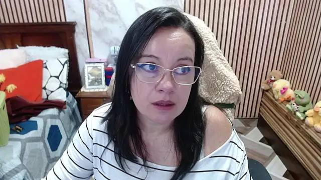 Snapshot of Sonialorens_ chatting on February 2026 03:56:02 PM Sonialorens online show from February 2026 03:56:02 PM
