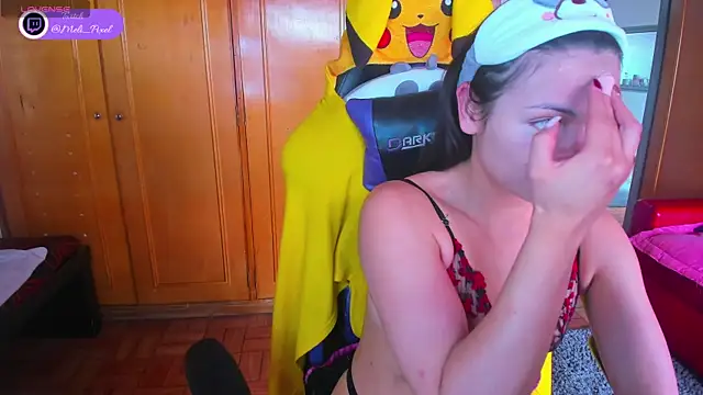 Snapshot of Meli_Pixel chatting on October 2025 05:35:01 PM Meli Pixel online show from October 2025 05:35:01 PM