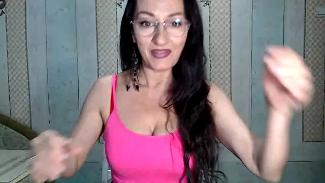 Snapshot of Antralyn chatting on March 2025 10:18:02 AM Antralyn online show from March 2025 10:18:02 AM