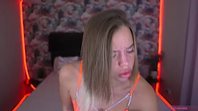 Snapshot of Sexy_Ira chatting on November 2025 07:28:01 AM Sexy Ira online show from November 2025 07:28:01 AM