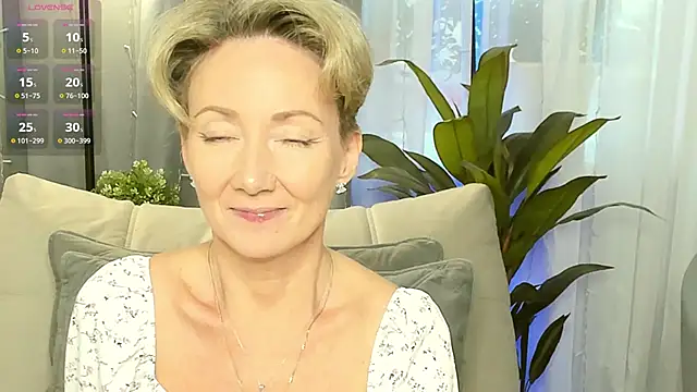 AkexandraFix online show from September 2025 12:54:02 PM