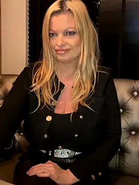 Lisavontease online show from October 2025 03:27:01 AM