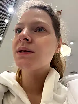 MaryHiggins online show from October 2025 01:03:02 PM