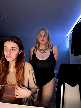 Snapshot of B_Ratz chatting on November 2025 08:18:01 PM B Ratz online show from November 2025 08:18:01 PM